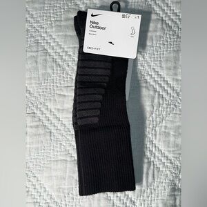 $24 NIKE OUTDOOR WOOL BLEND CREW SOCKS FD8472-010 Black Men’s 6-8 Women’s 6-10